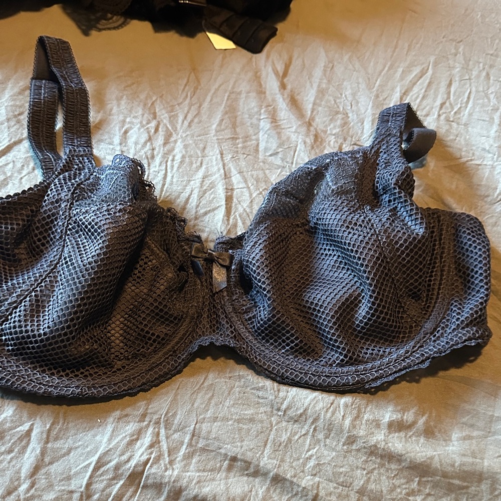 Chic Charcoal Lace Bra